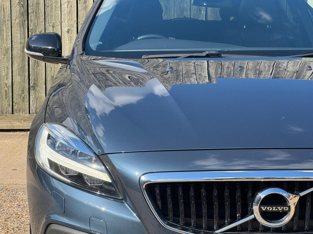 
								2018 Volvo V40 Cross Country 1.5 T3 Pro Auto full									
