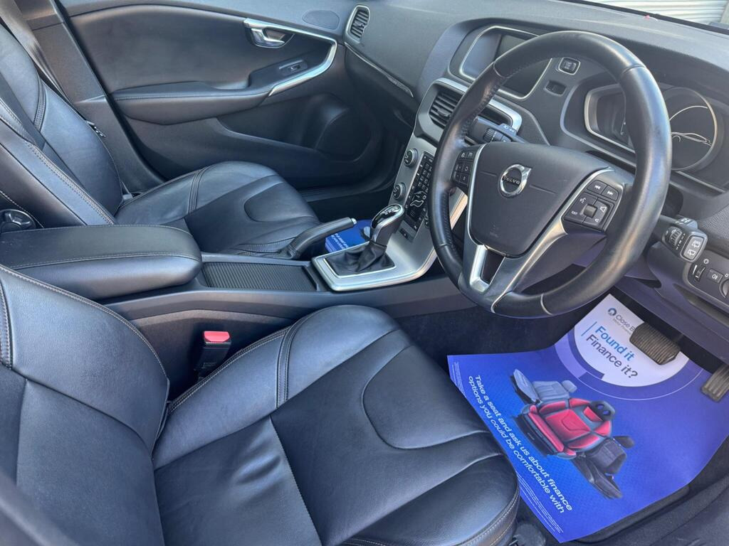 
								2018 Volvo V40 Cross Country 1.5 T3 Pro Auto full									