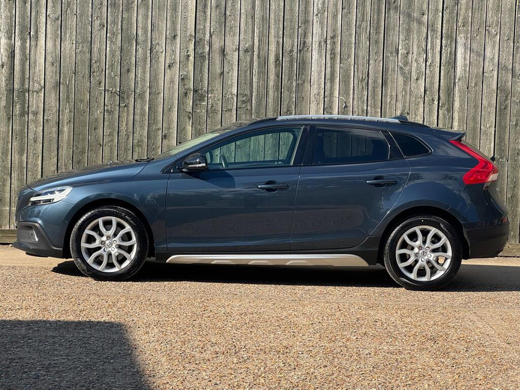 2018 Volvo V40 Cross Country 1.5 T3 Pro Auto