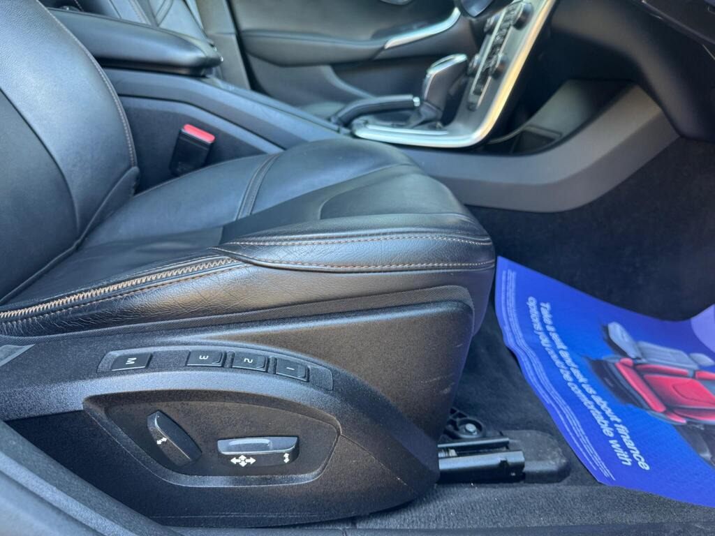 
								2018 Volvo V40 Cross Country 1.5 T3 Pro Auto full									