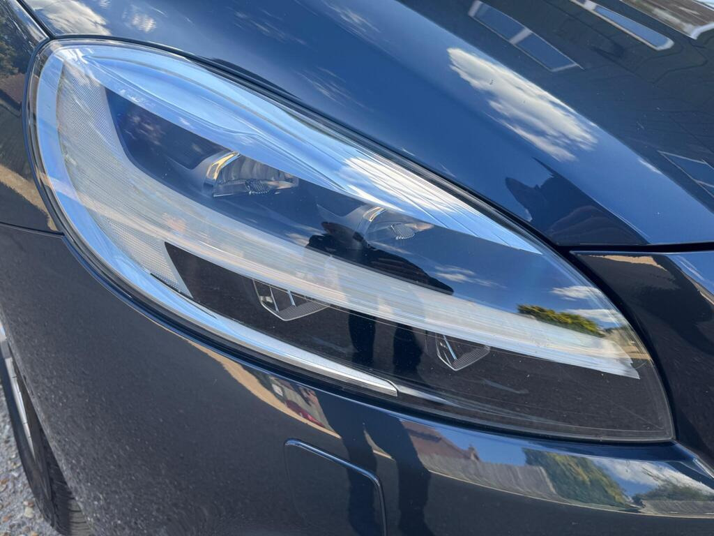
								2018 Volvo V40 Cross Country 1.5 T3 Pro Auto full									