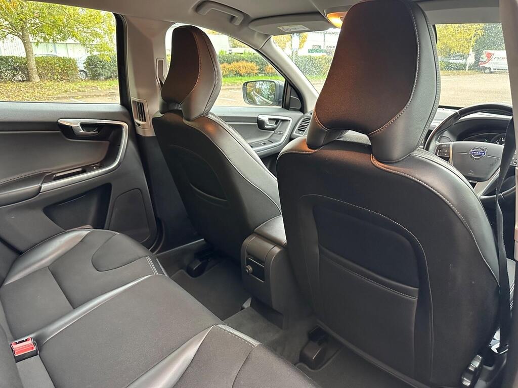 
								2015 Volvo XC60 2.0 D4 SE full									