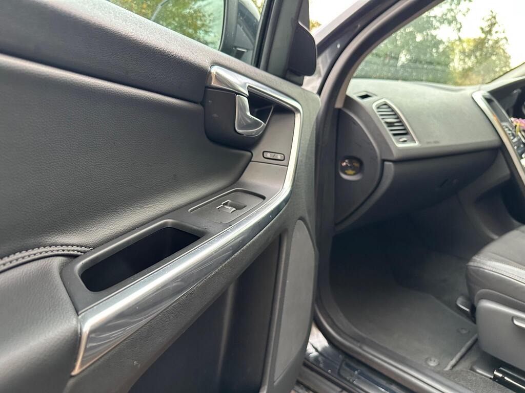 
								2015 Volvo XC60 2.0 D4 SE full									
