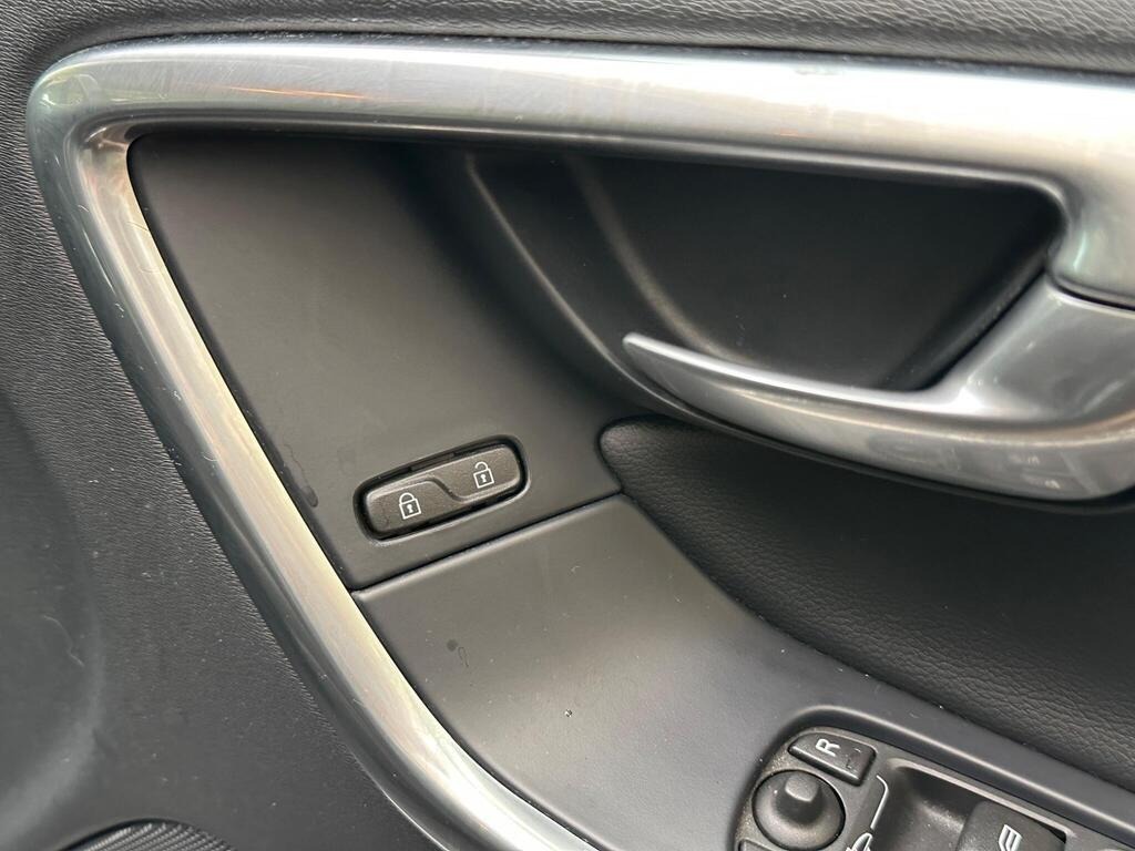 
								2015 Volvo XC60 2.0 D4 SE full									