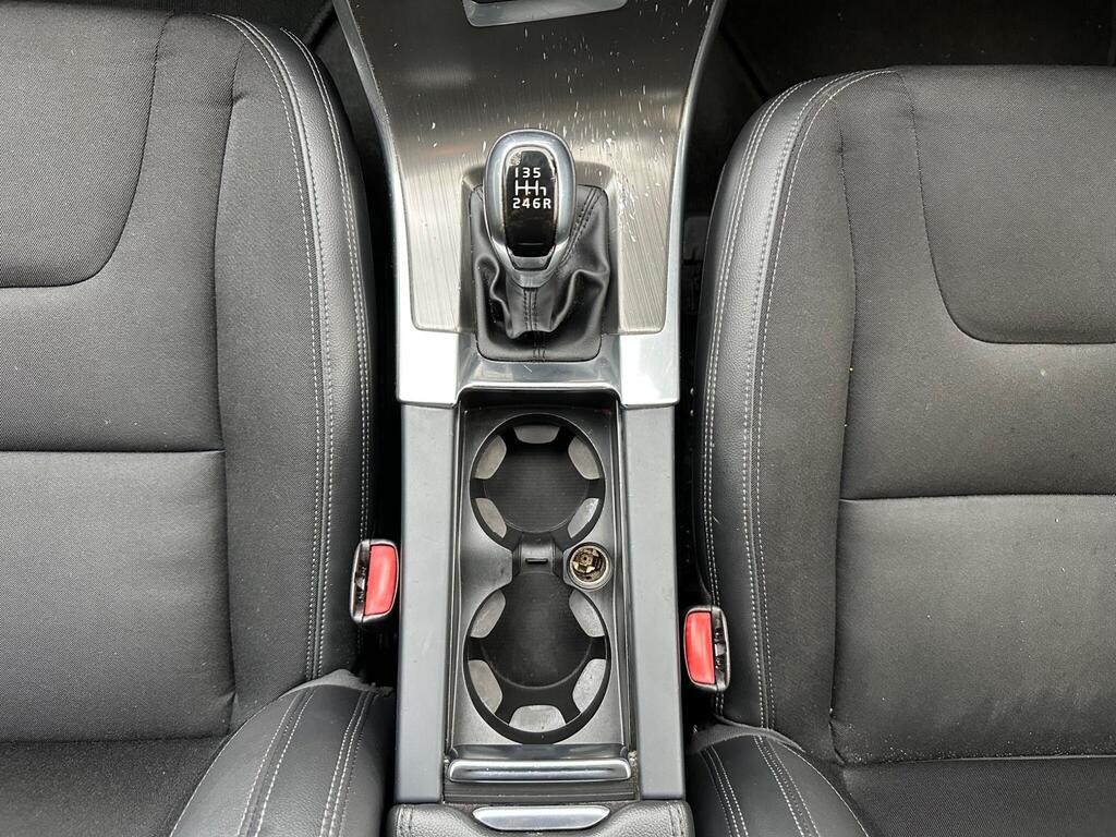 
								2015 Volvo XC60 2.0 D4 SE full									