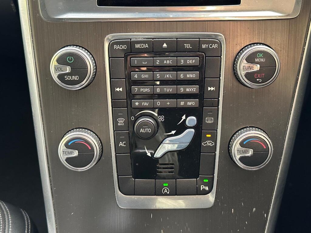
								2015 Volvo XC60 2.0 D4 SE full									