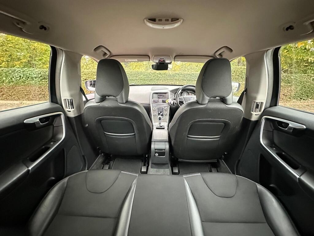 
								2015 Volvo XC60 2.0 D4 SE full									