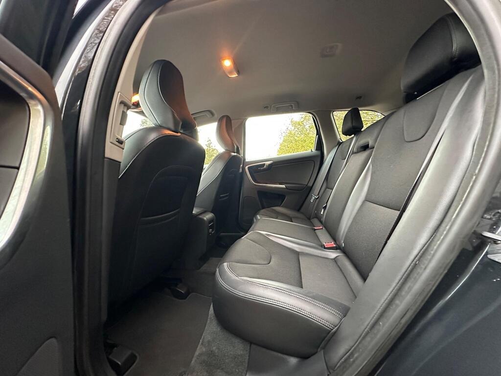 
								2015 Volvo XC60 2.0 D4 SE full									