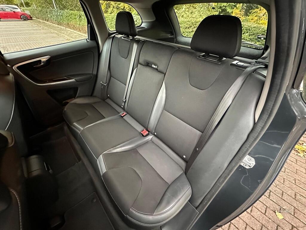 
								2015 Volvo XC60 2.0 D4 SE full									