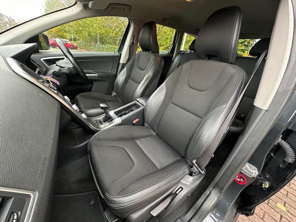 
								2015 Volvo XC60 2.0 D4 SE full									