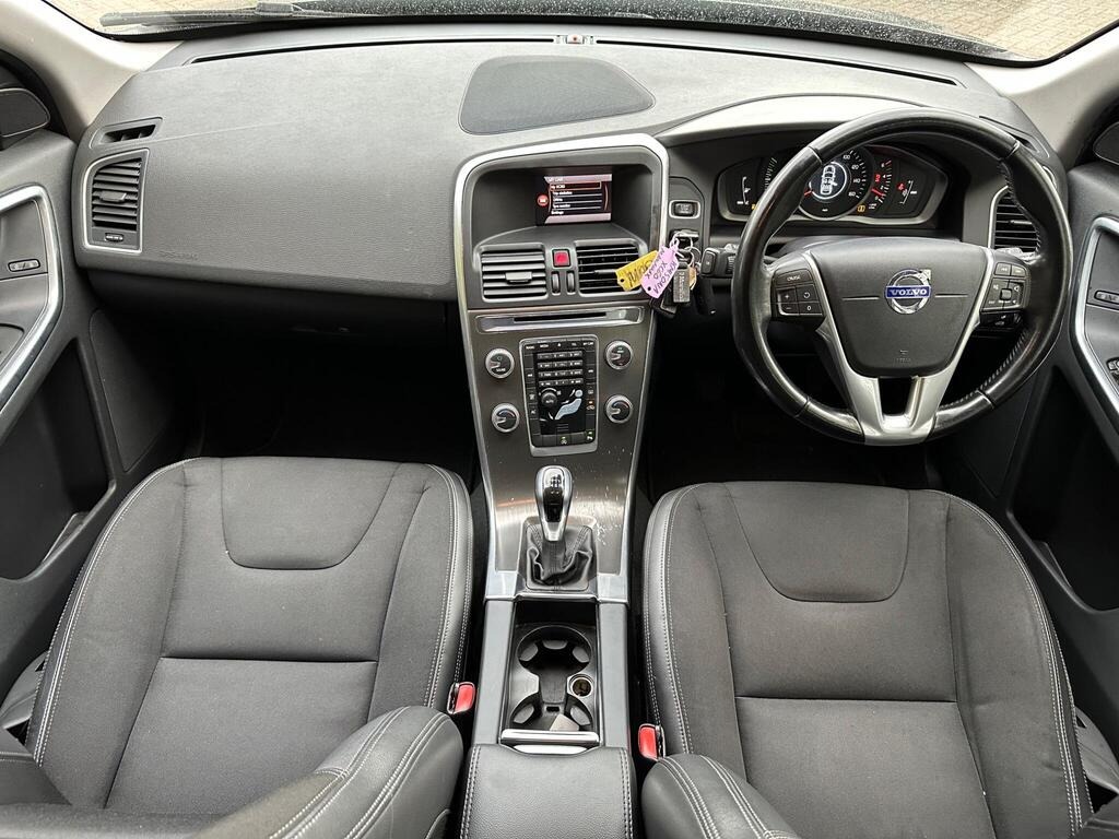 
								2015 Volvo XC60 2.0 D4 SE full									