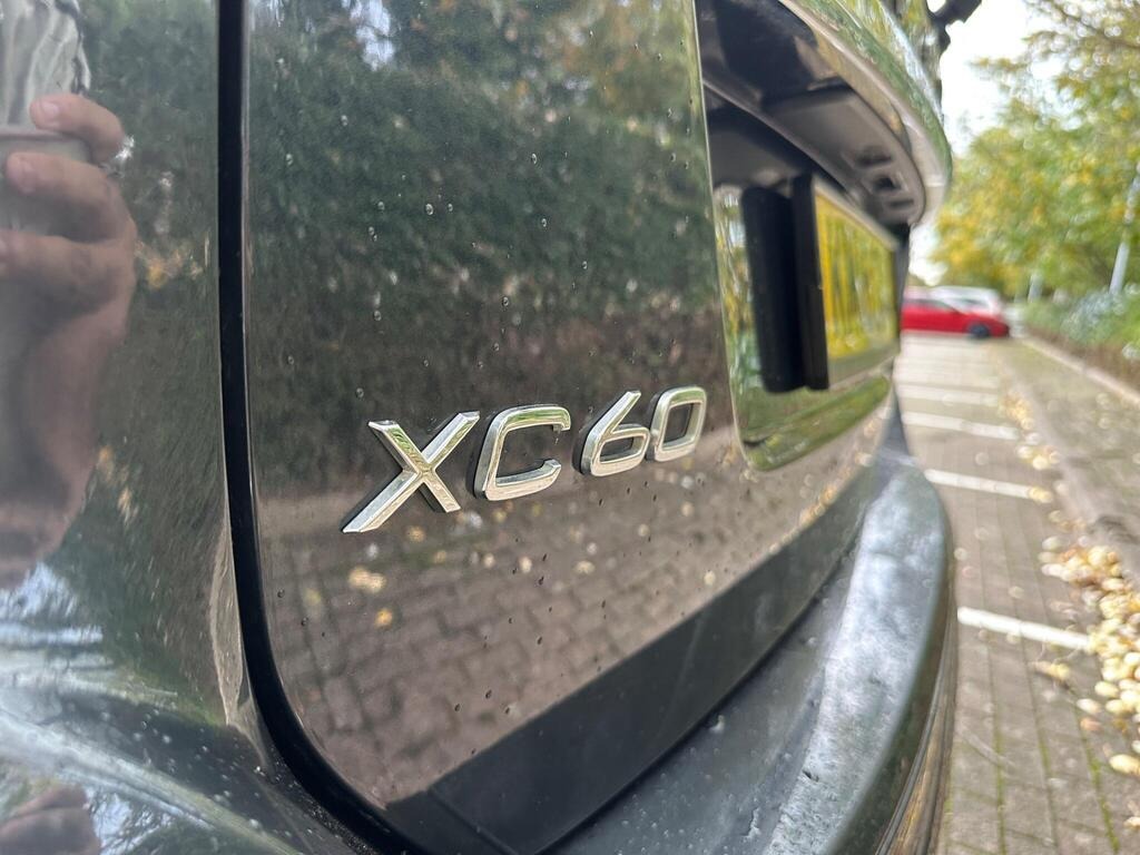 
								2015 Volvo XC60 2.0 D4 SE full									