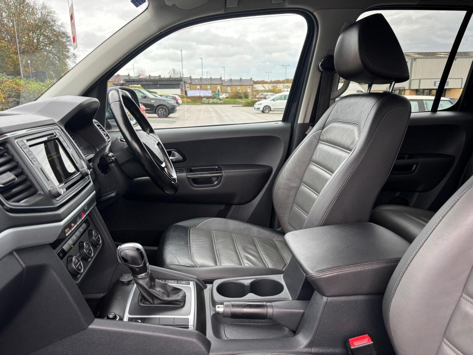 
								2018 VOLKSWAGEN AMAROK Pickup 3.0 TDI V6 Highline Auto 4Motion full									