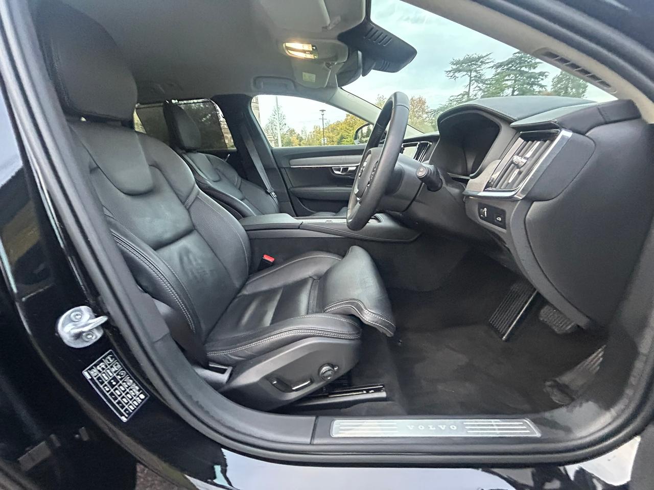 
								2022 Volvo V90 2.0 B4 MHEV Inscription Estate Petrol Hybrid full									