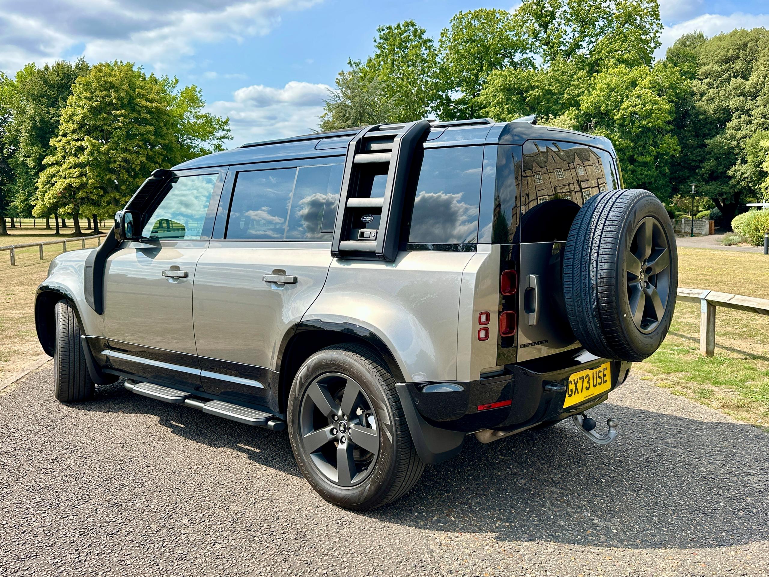 
								2023 Land Rover Defender 110 3.0 D300 MHEV X-Dynamic HSE full									