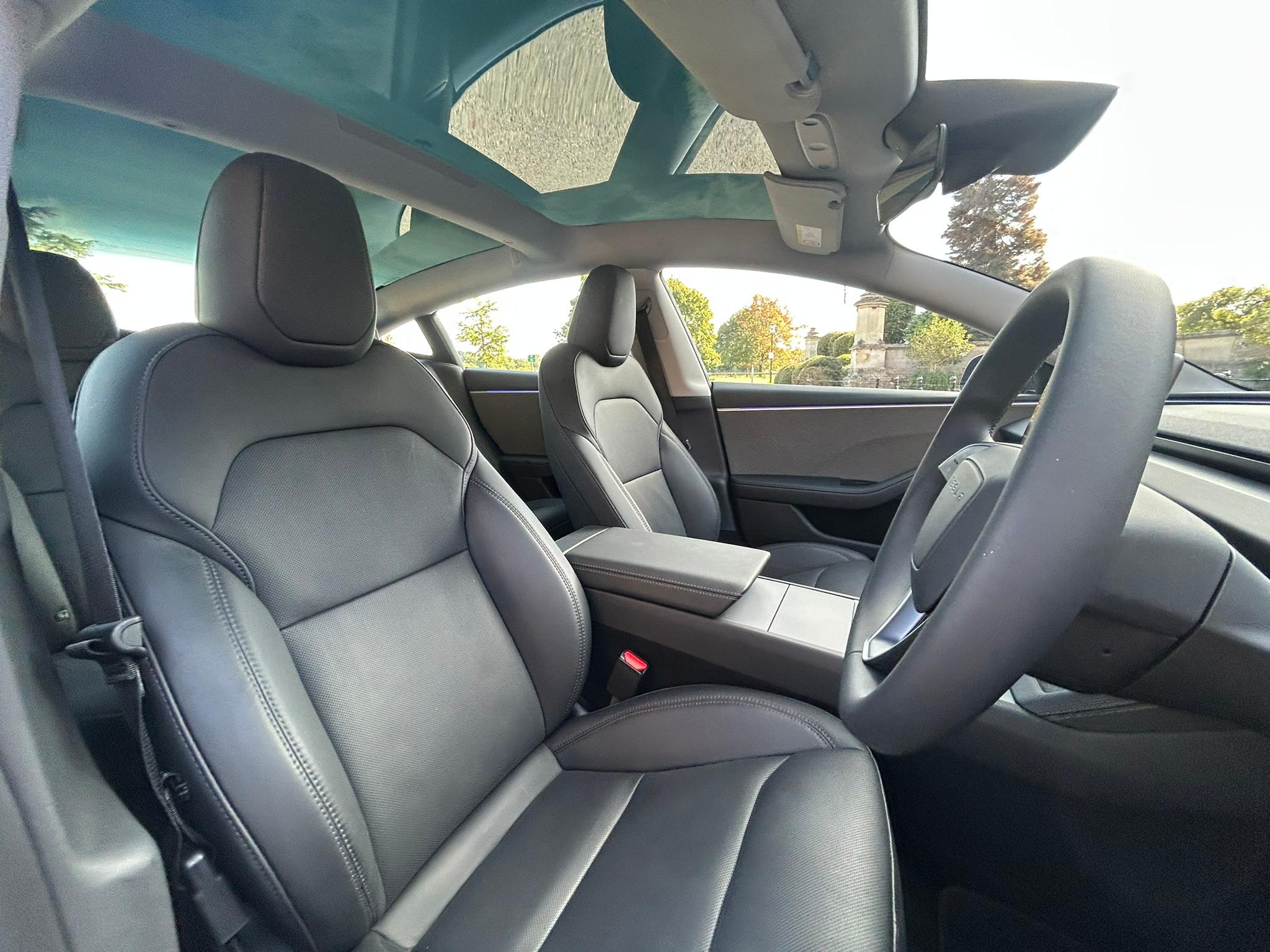 
								2025 TESLA Model 3 full									