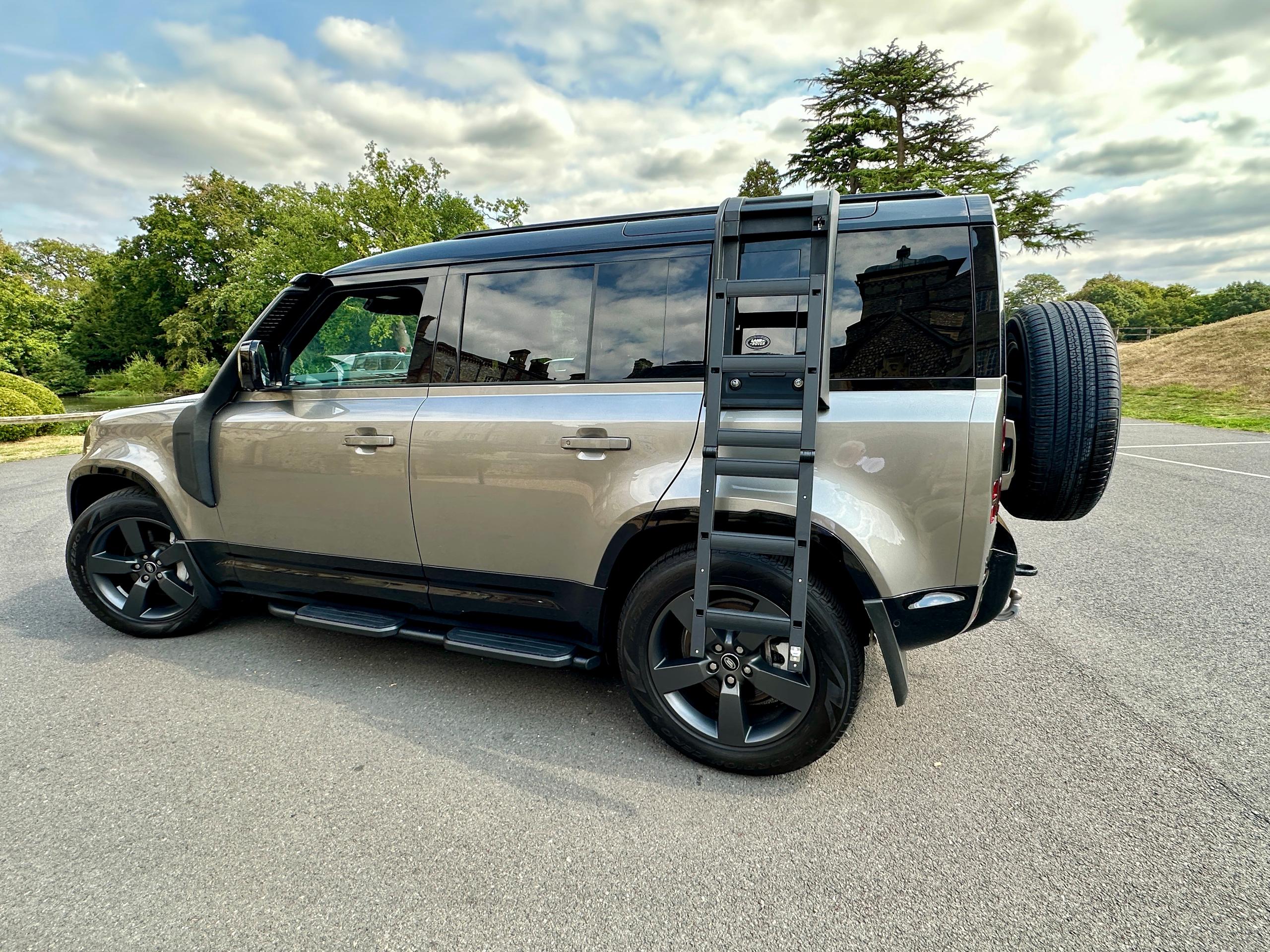 2023 Land Rover Defender 110 3.0 D300 MHEV X-Dynamic HSE