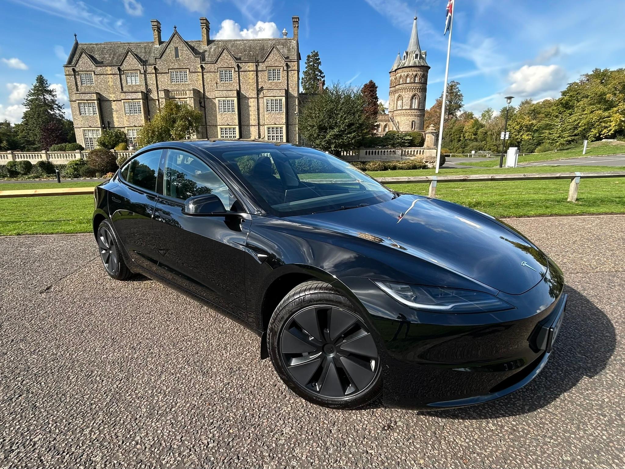 2025 TESLA Model 3