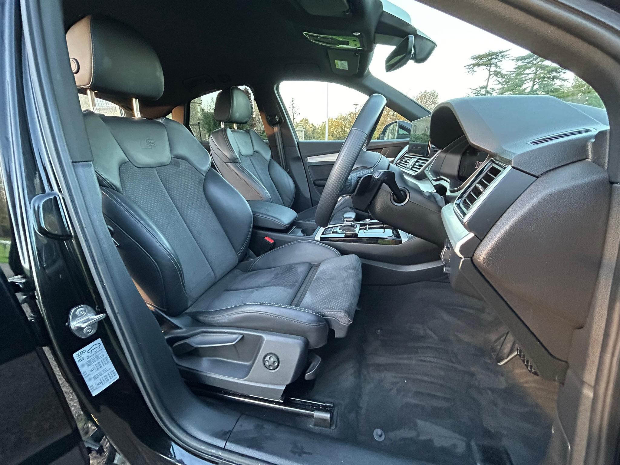 
								2021 Audi Q5 2.0 TFSIe 50 S line Plug-in Hybrid full									