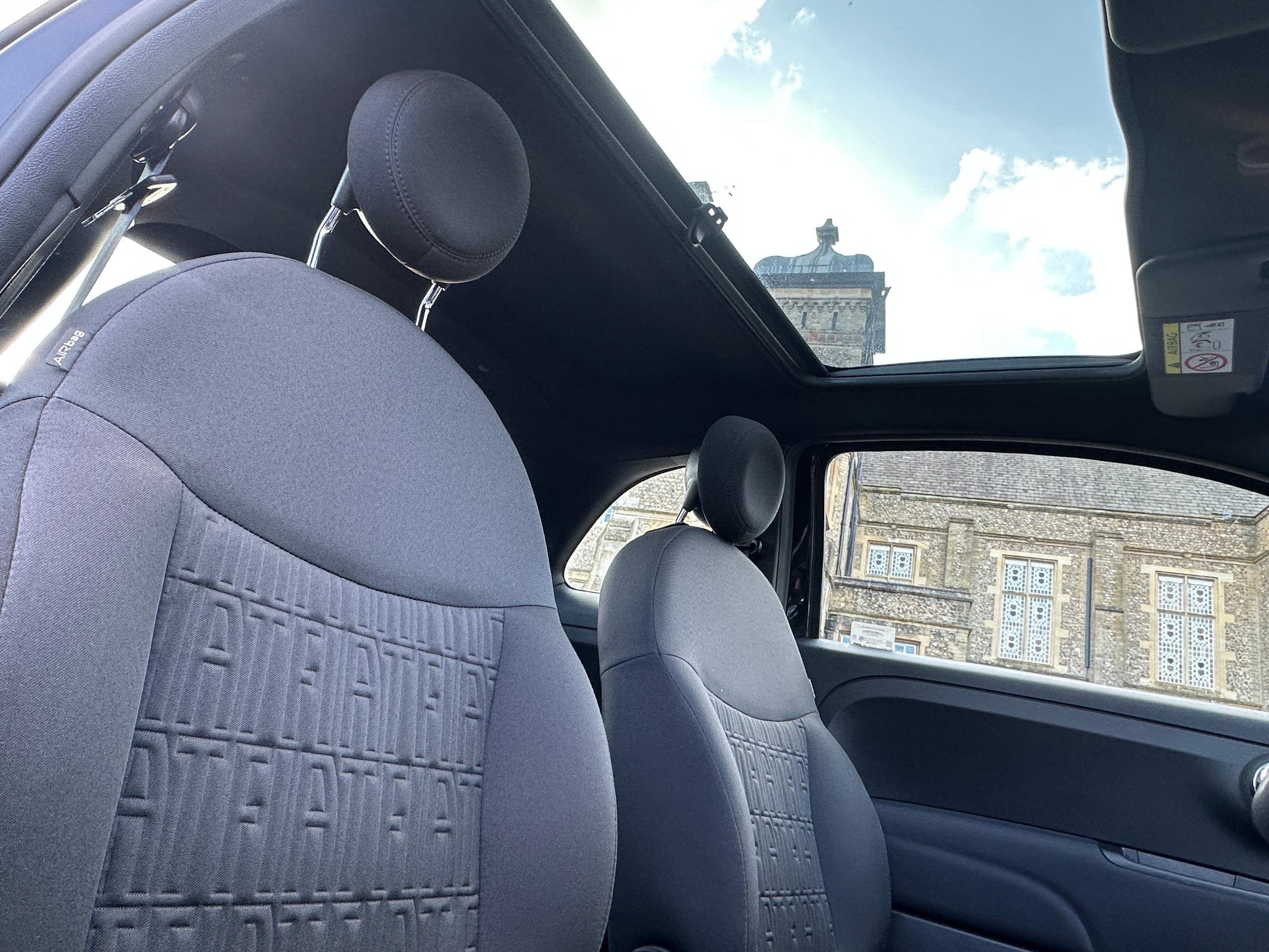 
								2024 Fiat 500 1.0 MHEV Petrol Manual full									
