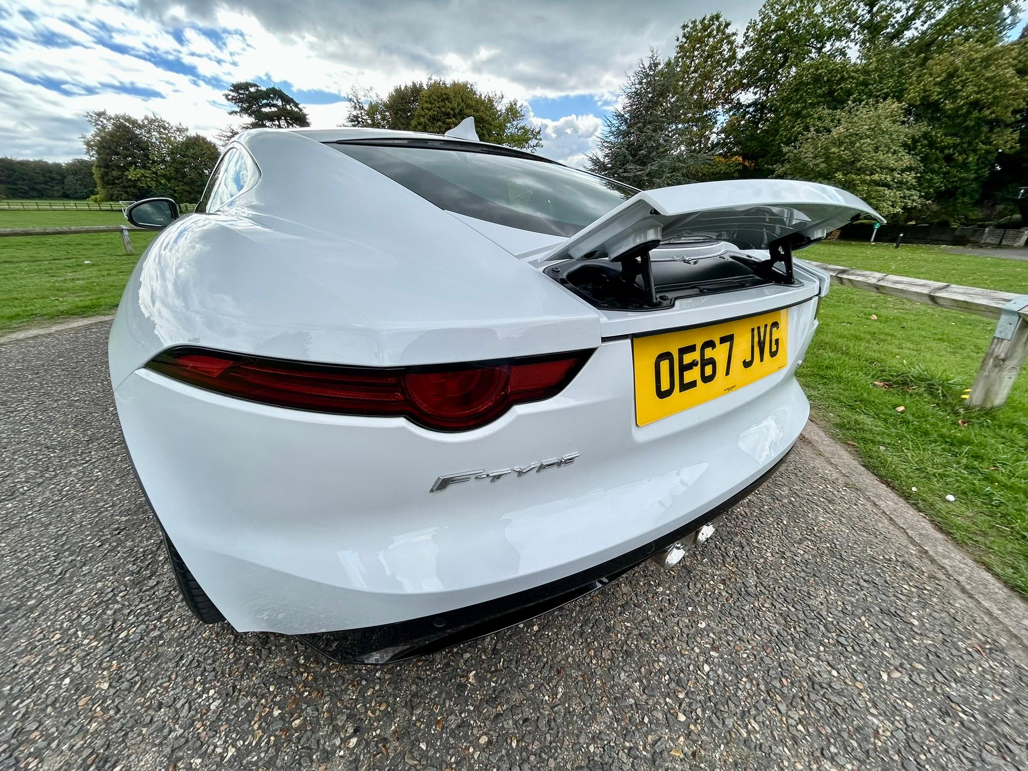 
								2017 Jaguar F-Type 3.0 V6 R-Dynamic Coupe full									