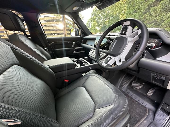 
								2023 Land Rover Defender 110 3.0 D300 MHEV X-Dynamic HSE full									