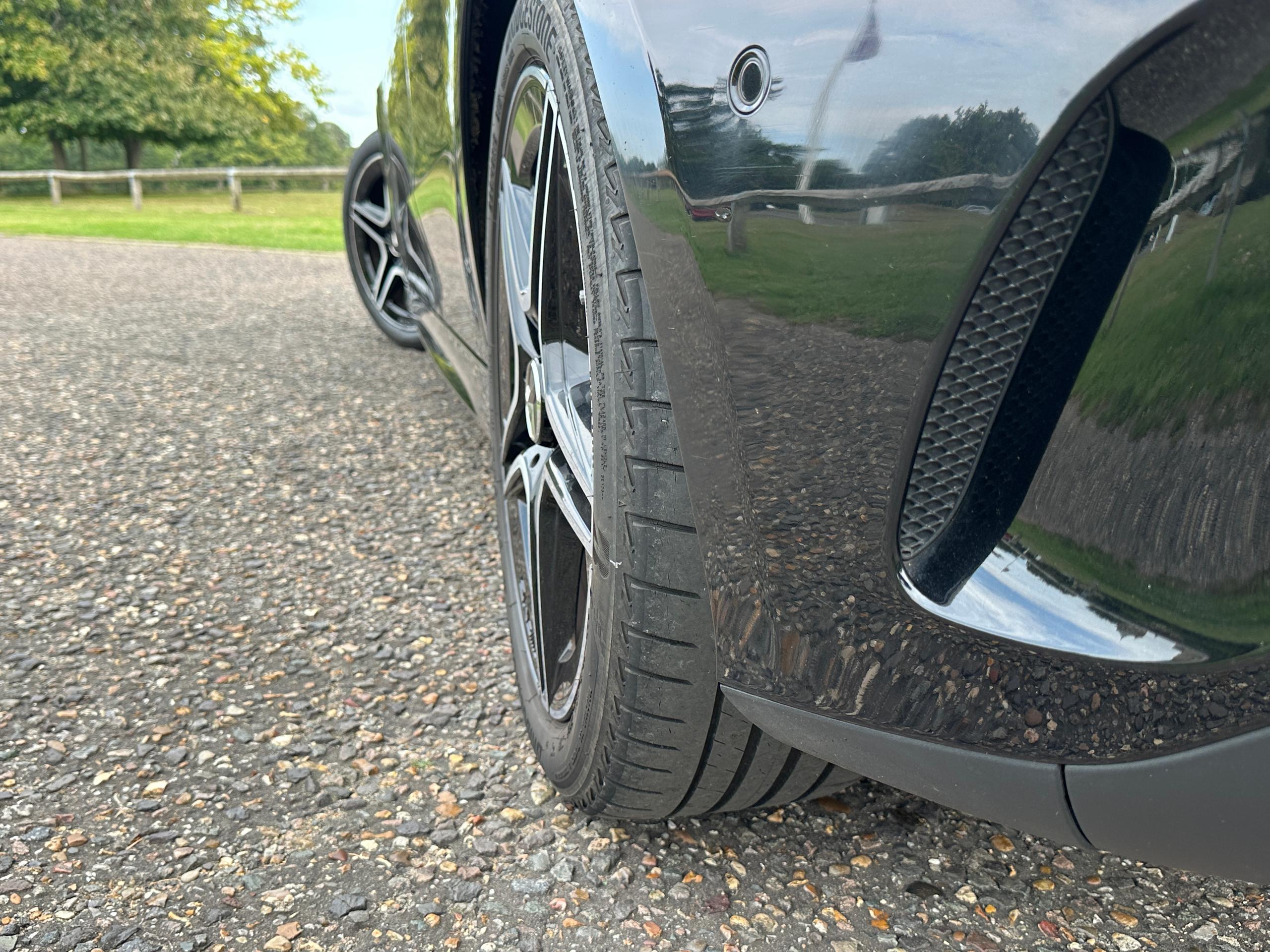 
								2021 Mercedes-Benz A200 AMG Line Edition full									