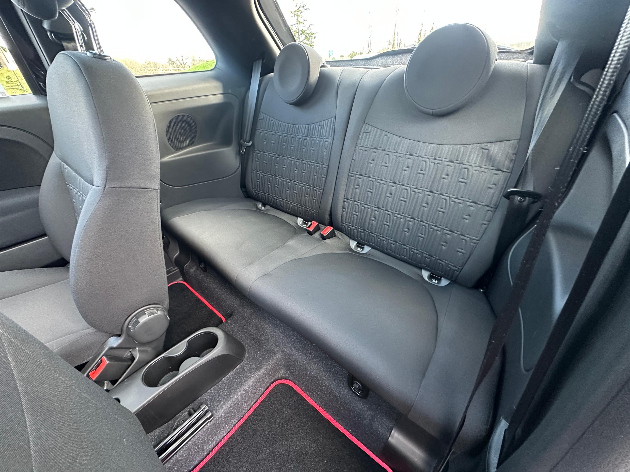 
								2024 Fiat 500 1.0 MHEV Petrol Manual full									