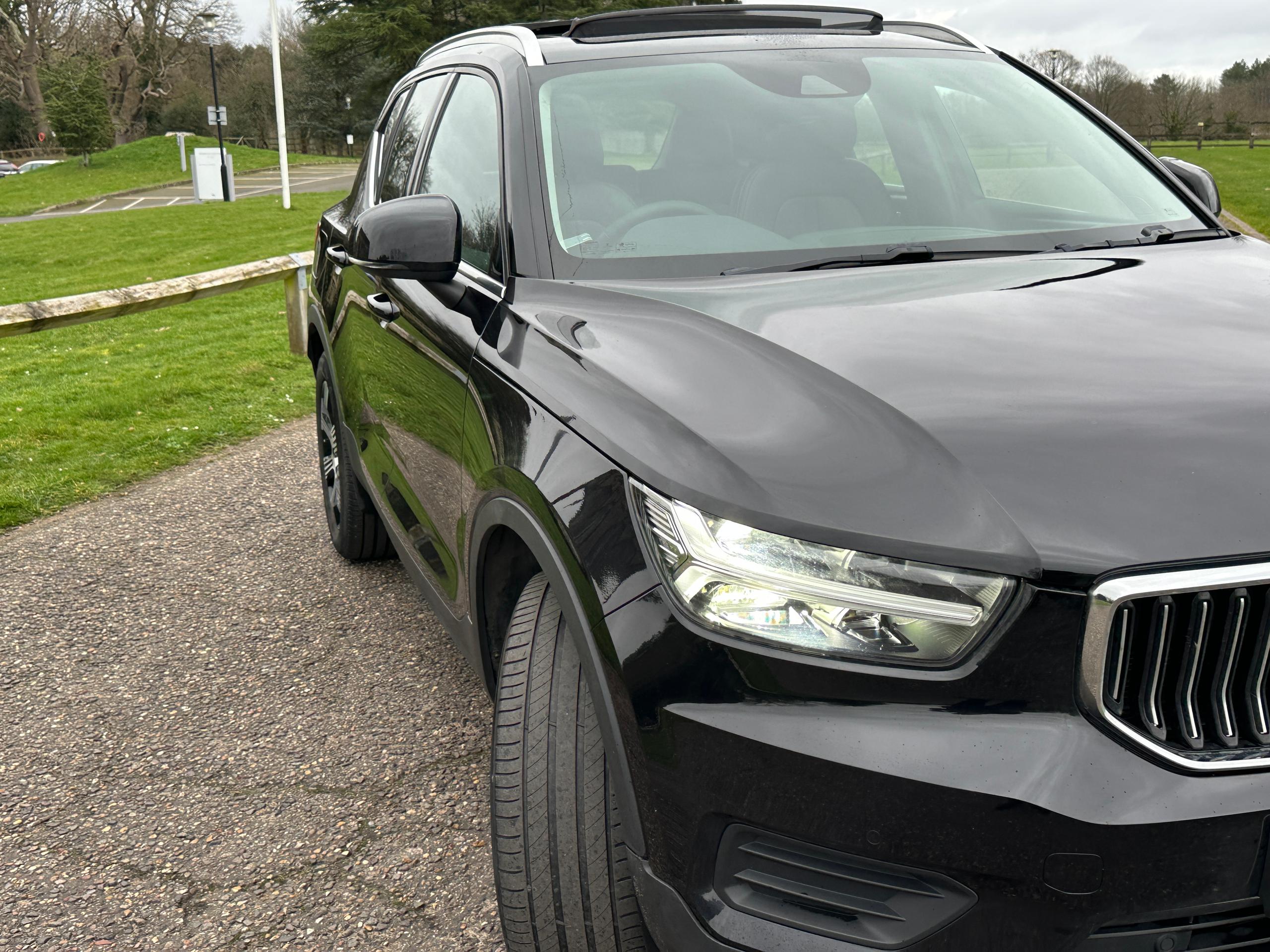 
								2022 Volvo XC40 1.5 T3 full									