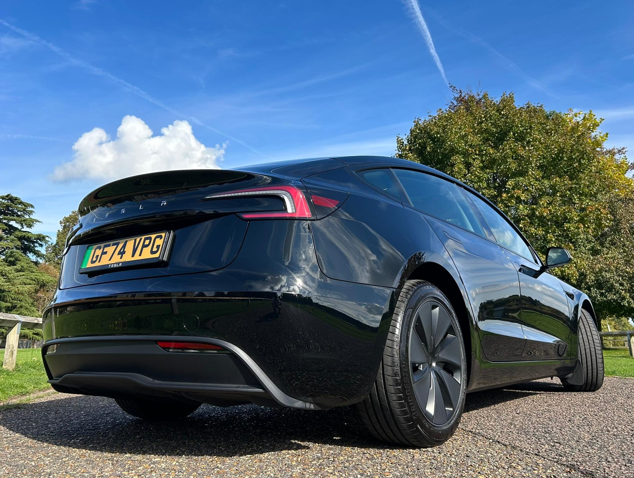 
								2025 TESLA Model 3 full									
