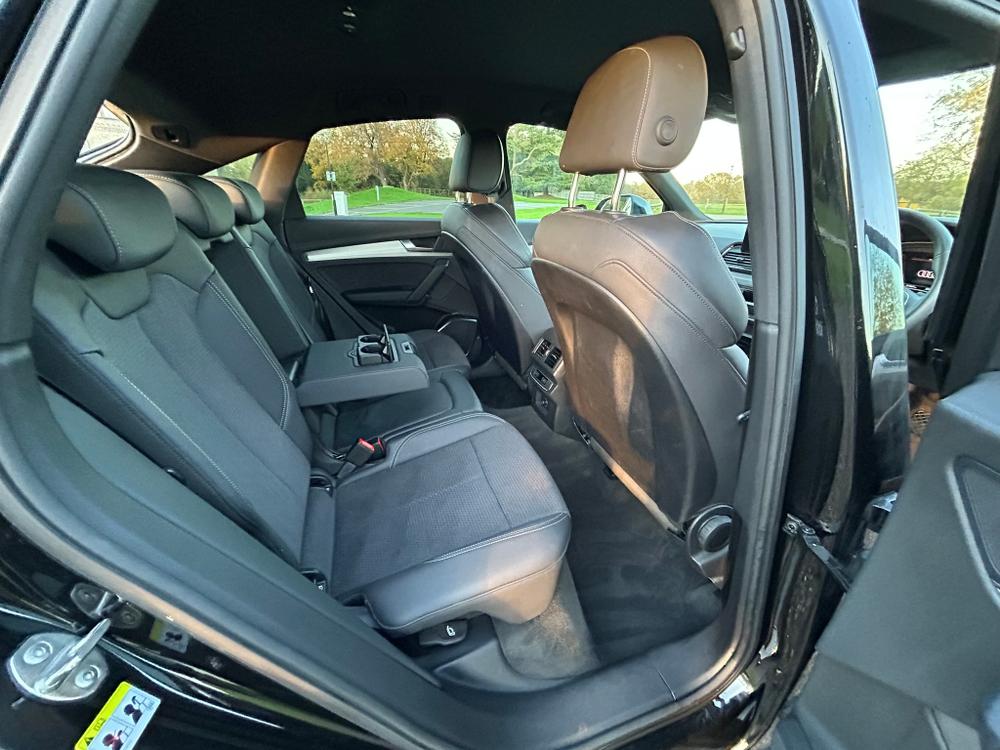 
								2021 Audi Q5 2.0 TFSIe 50 S line Plug-in Hybrid full									