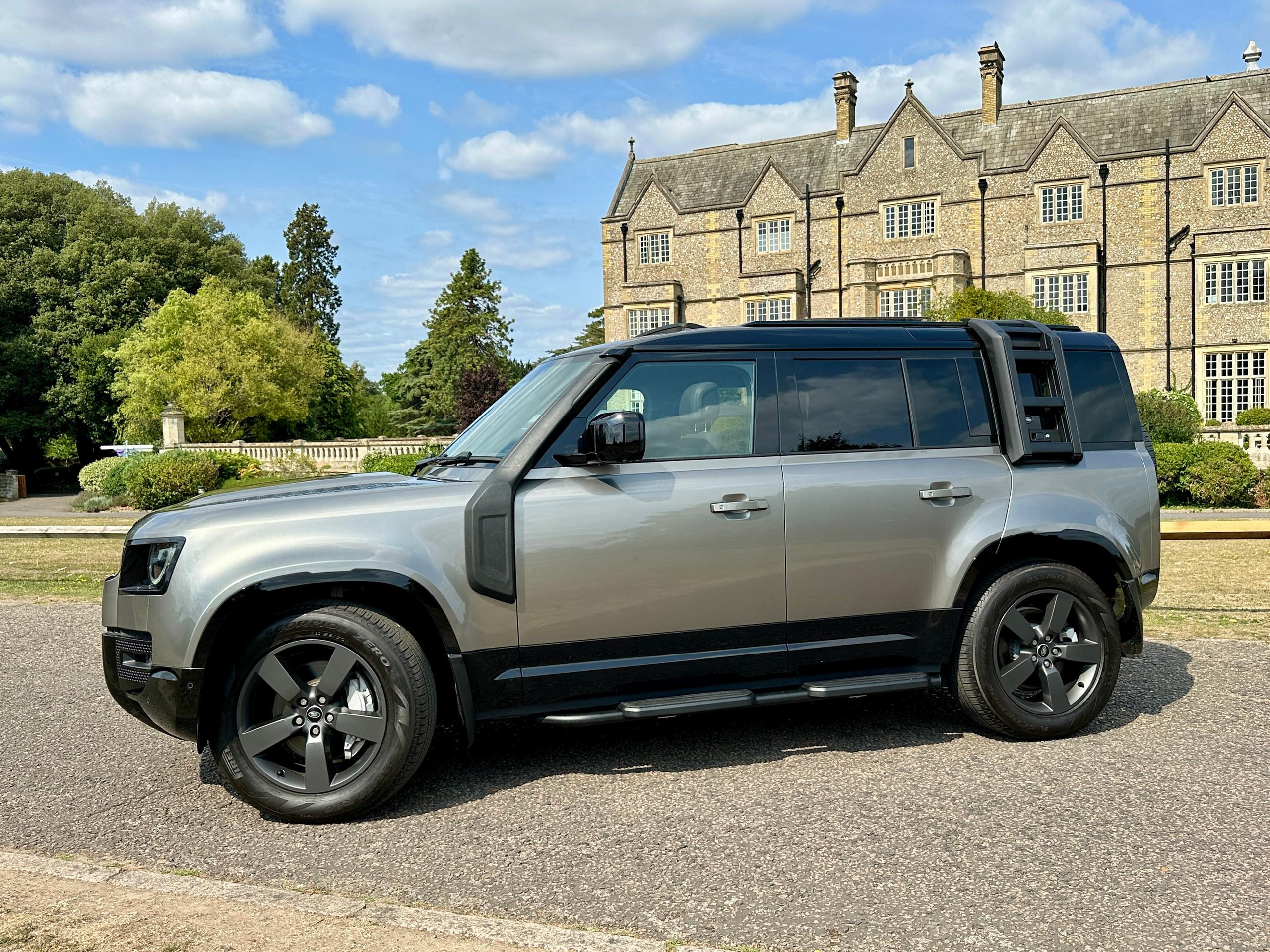2023 Land Rover Defender 110 3.0 D300 MHEV X-Dynamic HSE