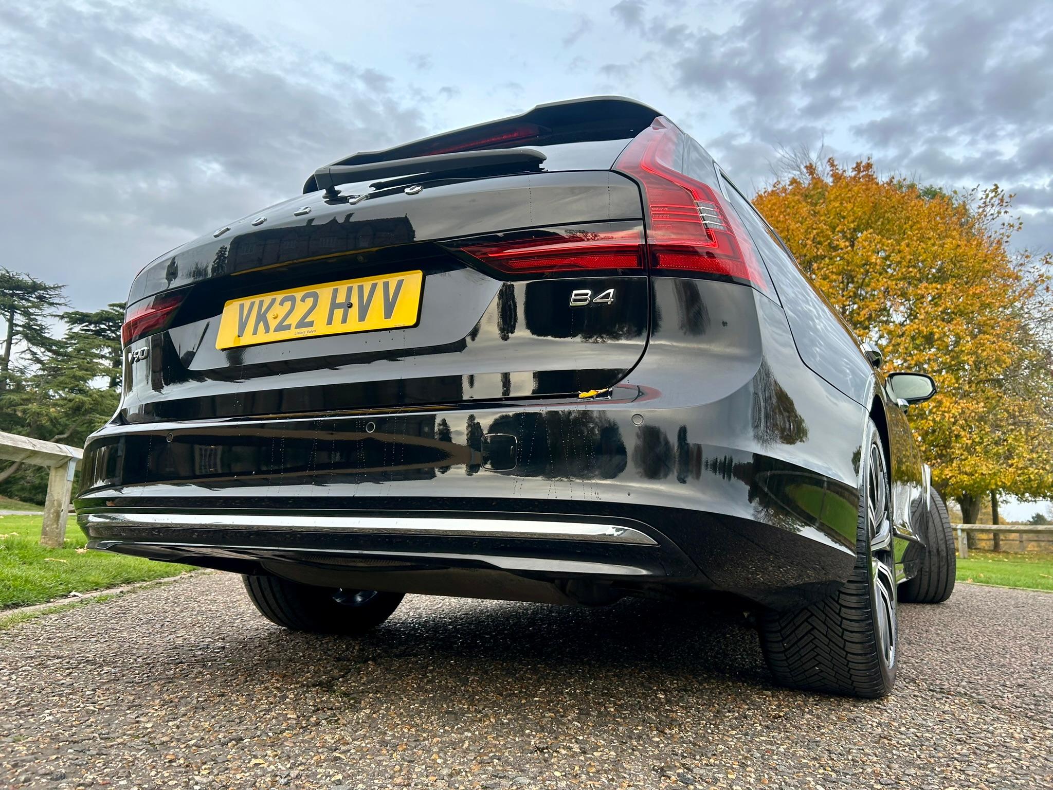 
								2022 Volvo V90 2.0 B4 MHEV Inscription Estate Petrol Hybrid full									