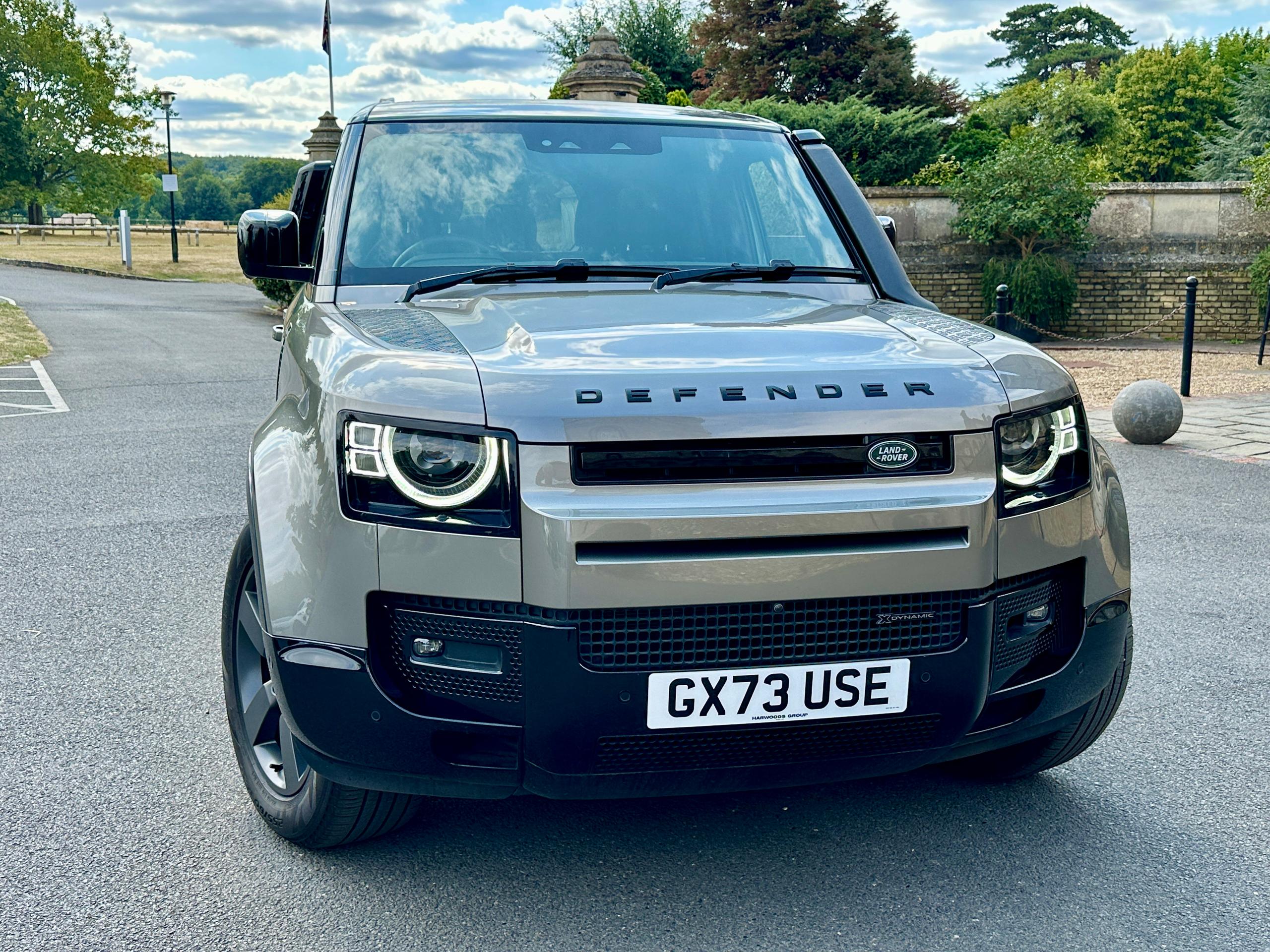 
								2023 Land Rover Defender 110 3.0 D300 MHEV X-Dynamic HSE full									