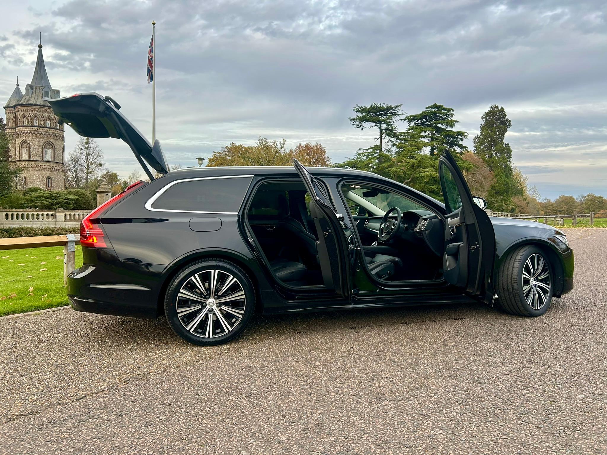
								2022 Volvo V90 2.0 B4 MHEV Inscription Estate Petrol Hybrid full									