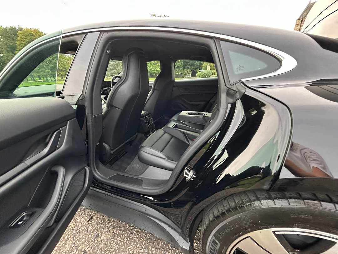 
								2023 Porsche Taycan Performance 79.2kWh 4S full									