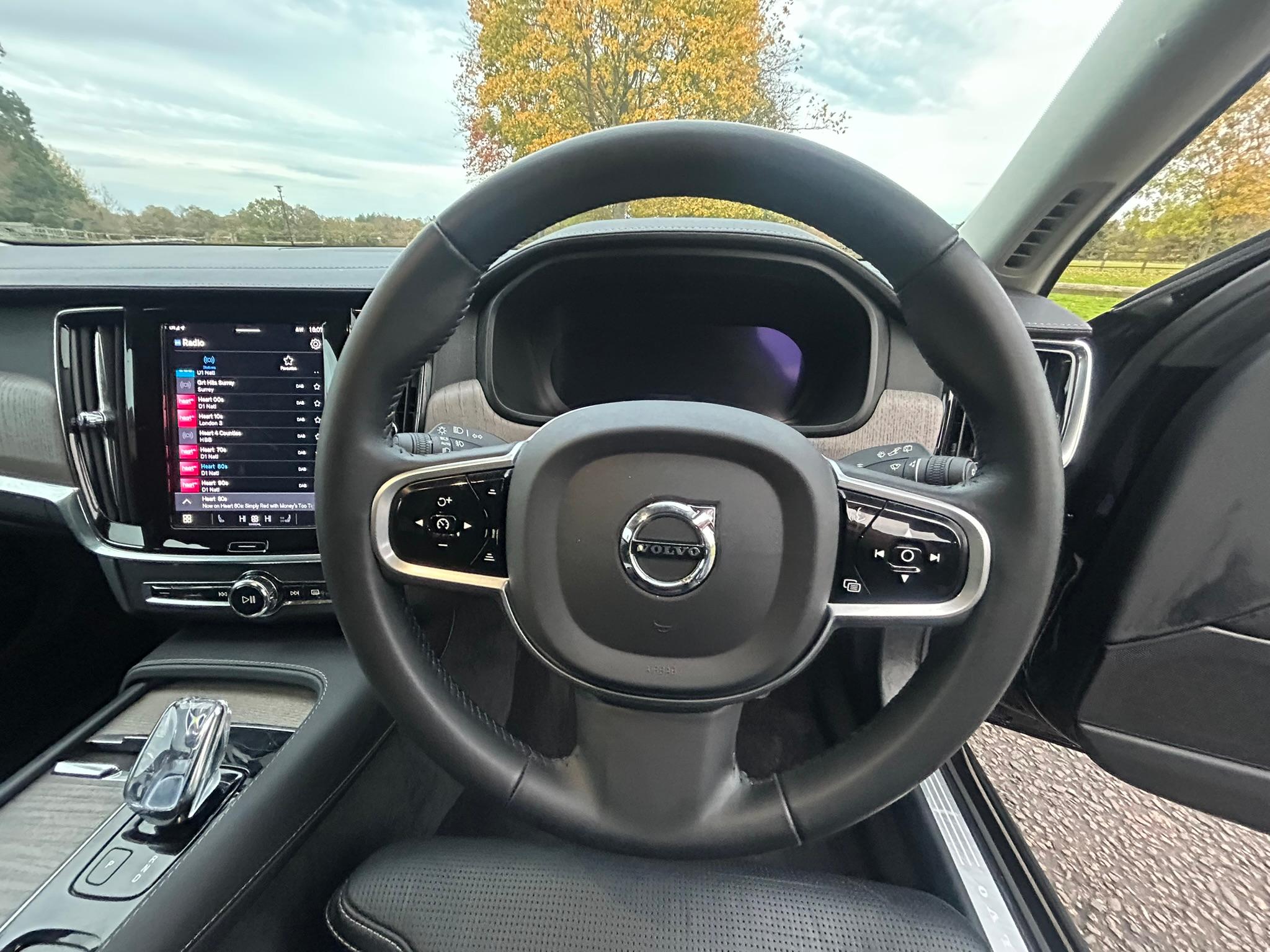 
								2022 Volvo V90 2.0 B4 MHEV Inscription Estate Petrol Hybrid full									