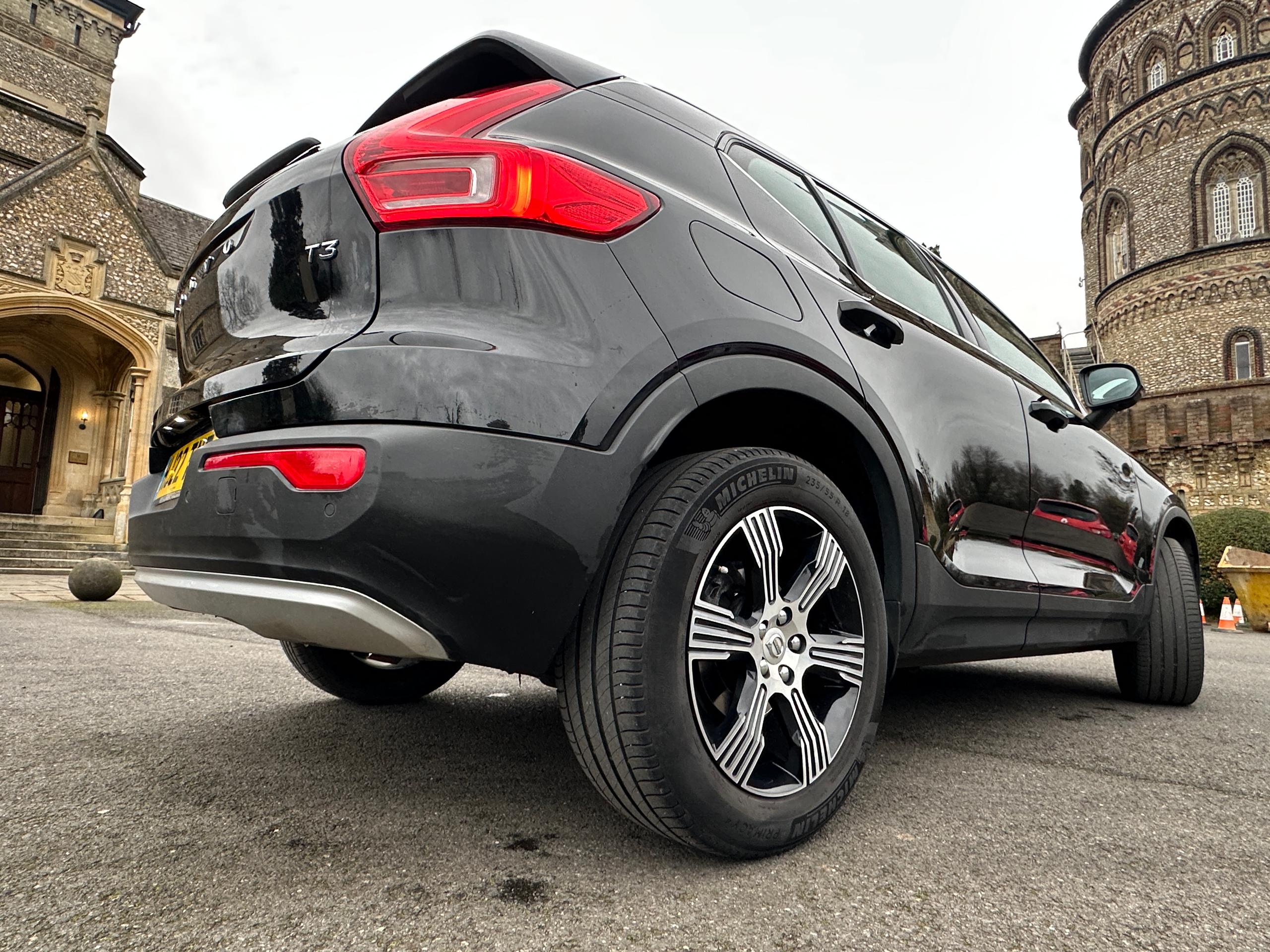 
								2022 Volvo XC40 1.5 T3 full									