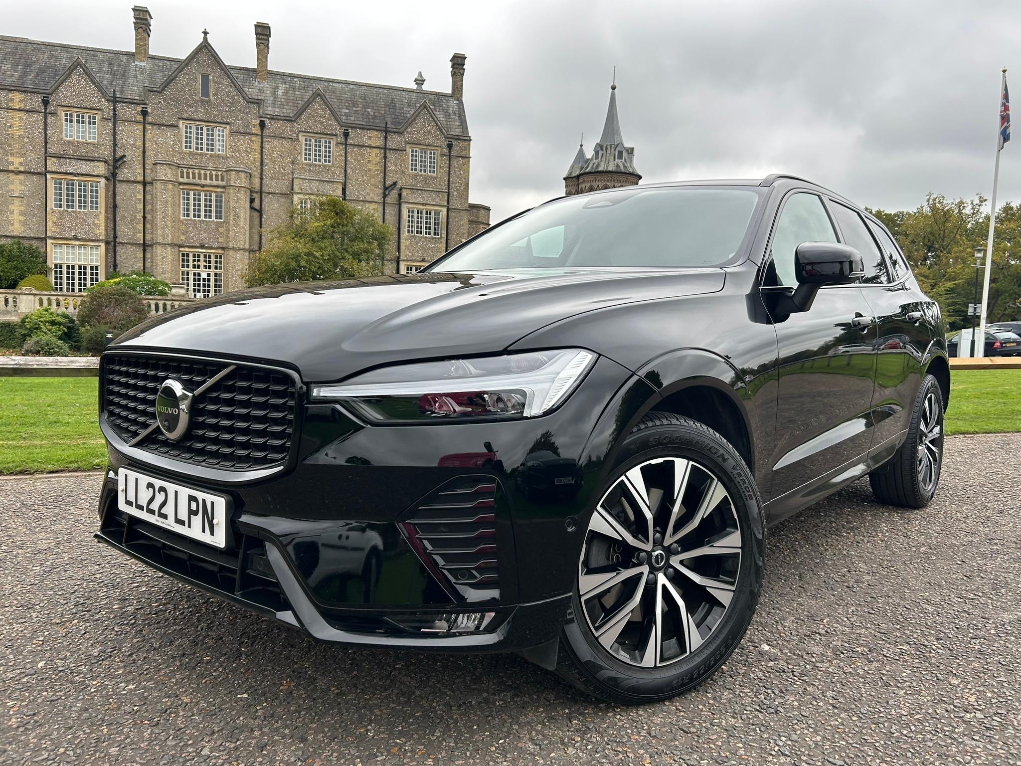 
								2022 Volvo XC60 2.0 B4 MHEV Plus Diesel Hybrid full									