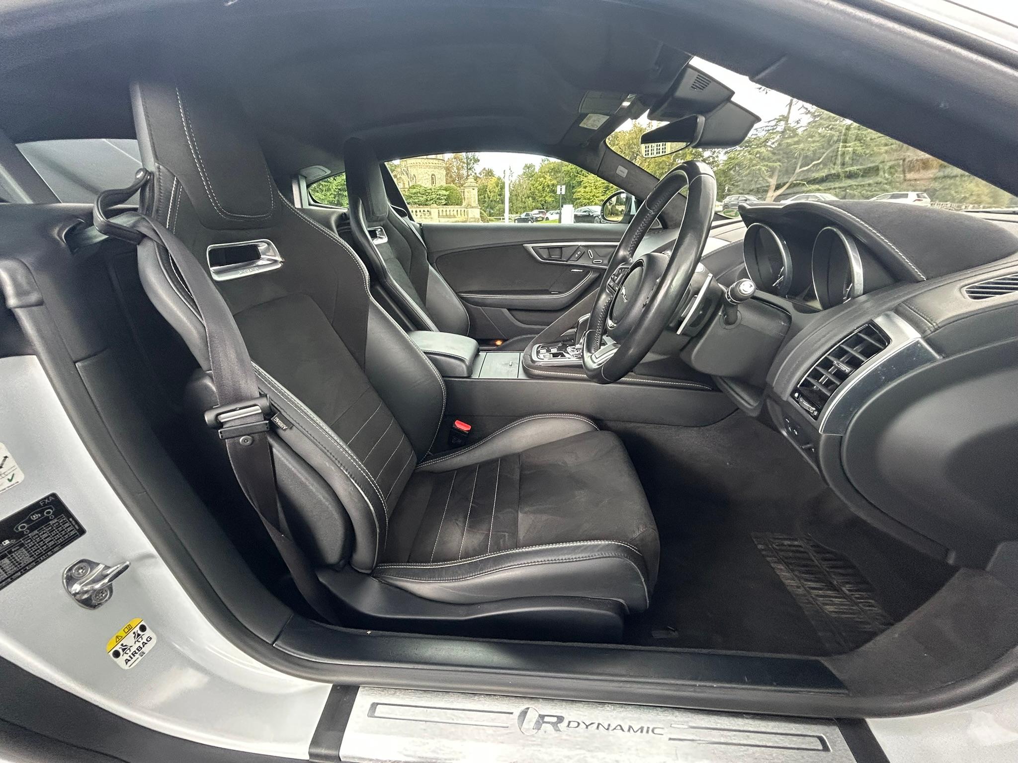 
								2017 Jaguar F-Type 3.0 V6 R-Dynamic Coupe full									