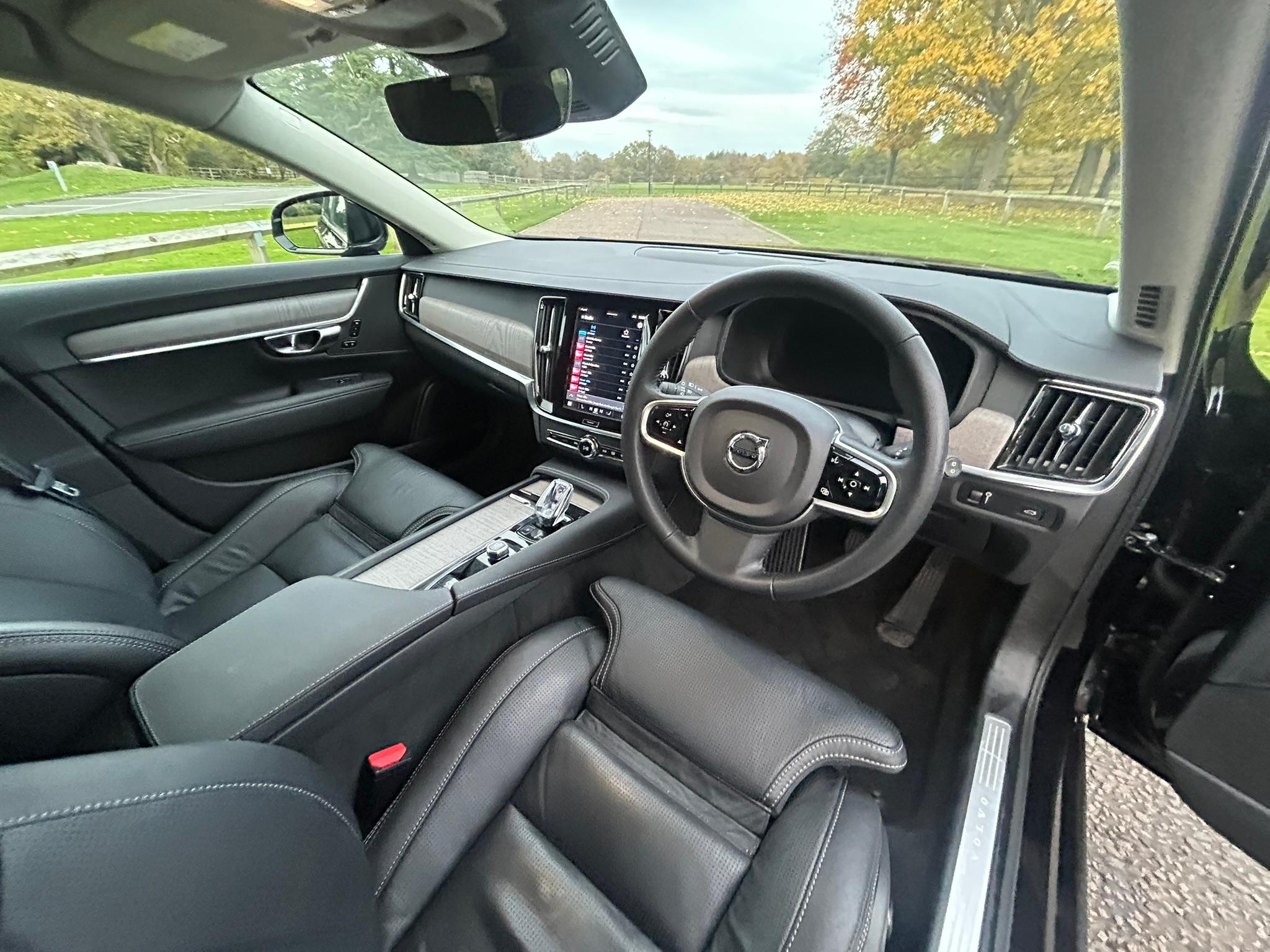 
								2022 Volvo V90 2.0 B4 MHEV Inscription Estate Petrol Hybrid full									