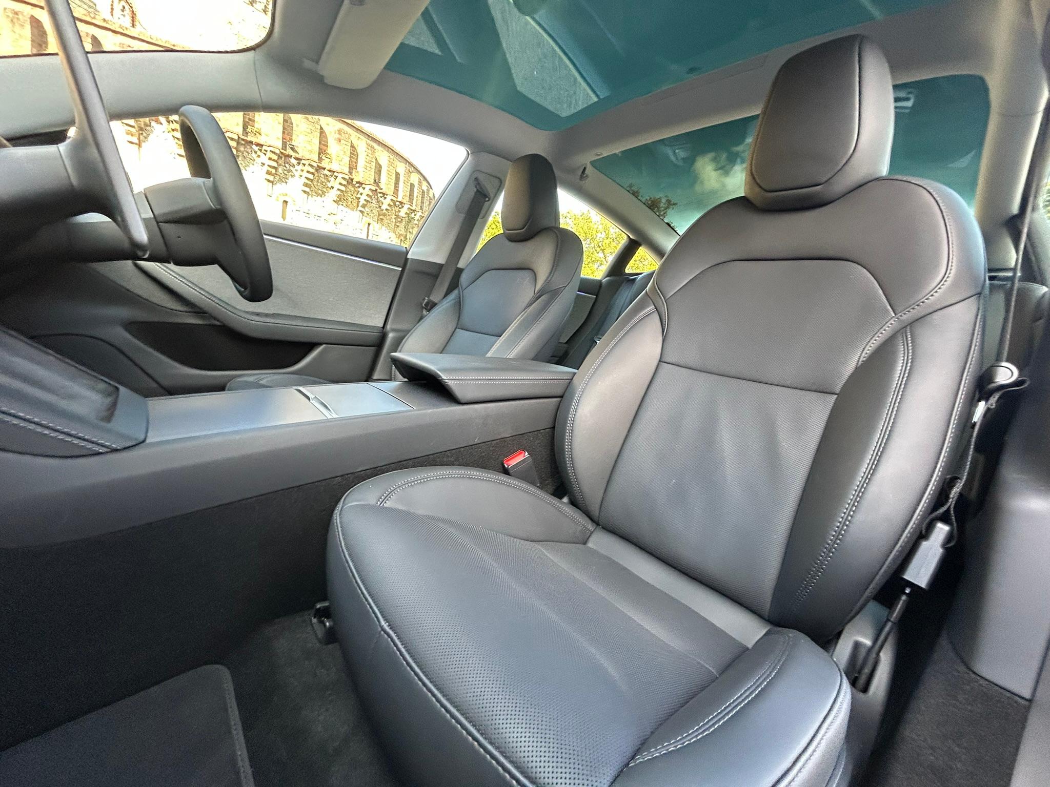 
								2025 TESLA Model 3 full									