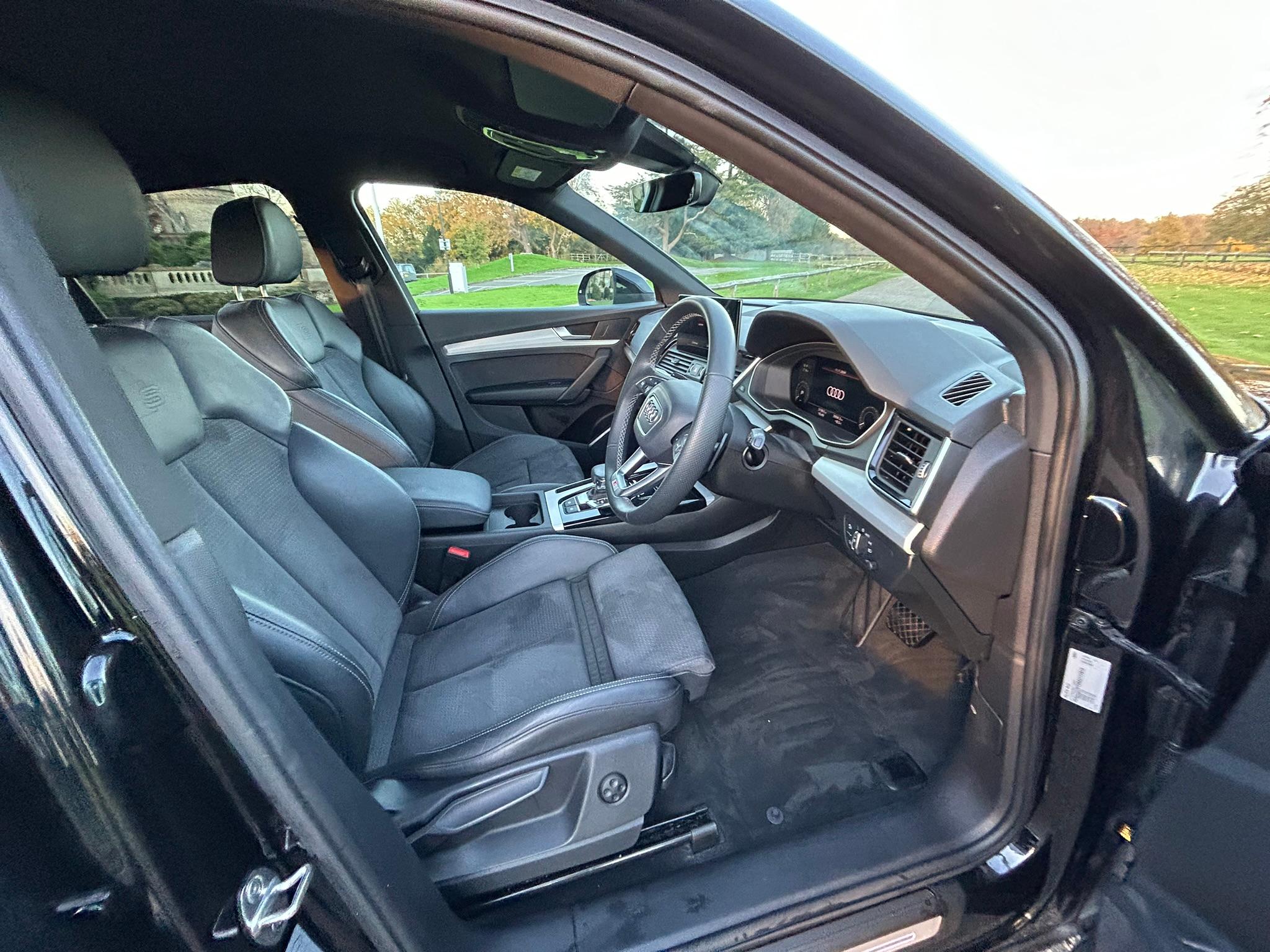 
								2021 Audi Q5 2.0 TFSIe 50 S line Plug-in Hybrid full									