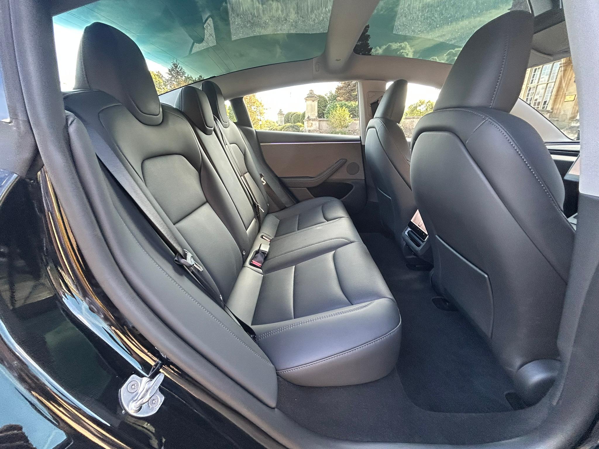 
								2025 TESLA Model 3 full									