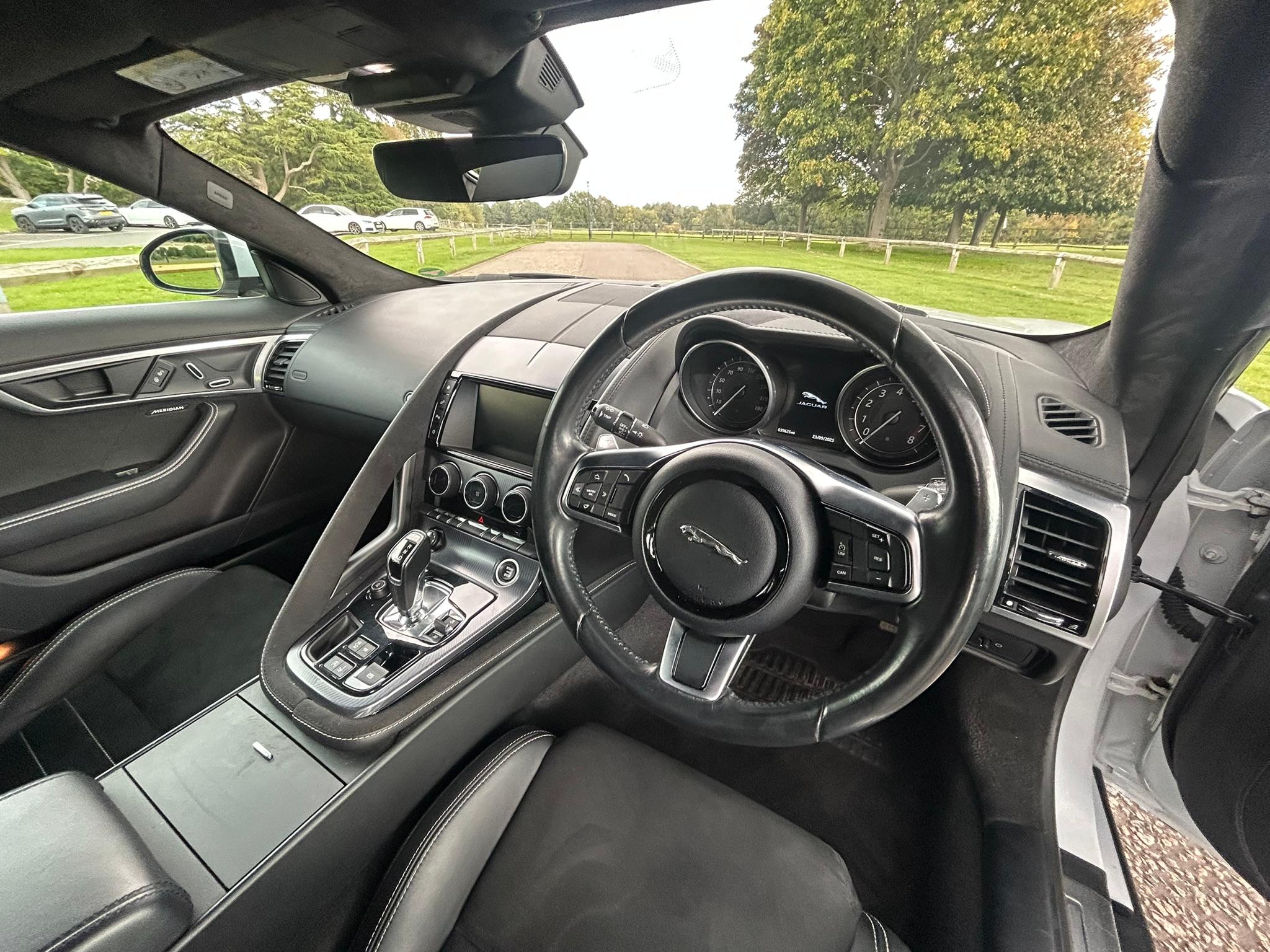 
								2017 Jaguar F-Type 3.0 V6 R-Dynamic Coupe full									