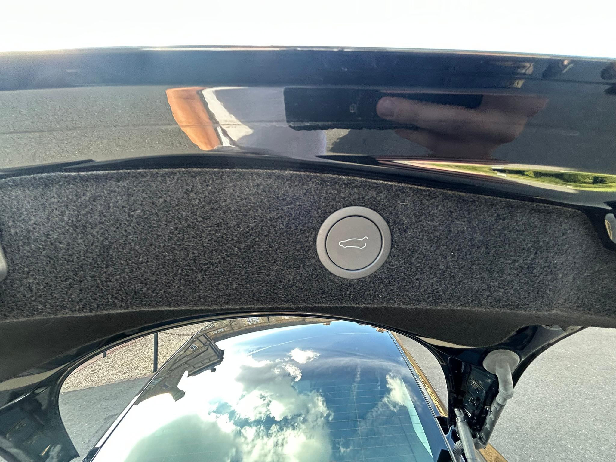 
								2025 TESLA Model 3 full									