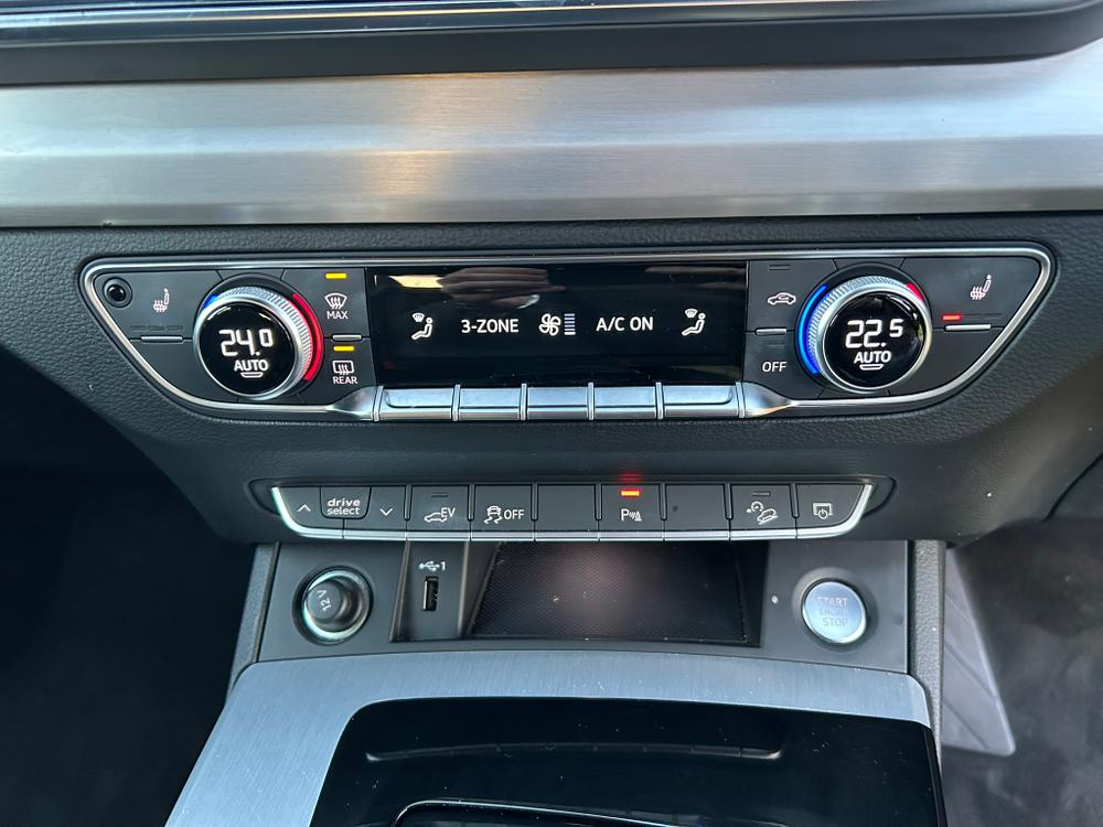
								2021 Audi Q5 2.0 TFSIe 50 S line Plug-in Hybrid full									
