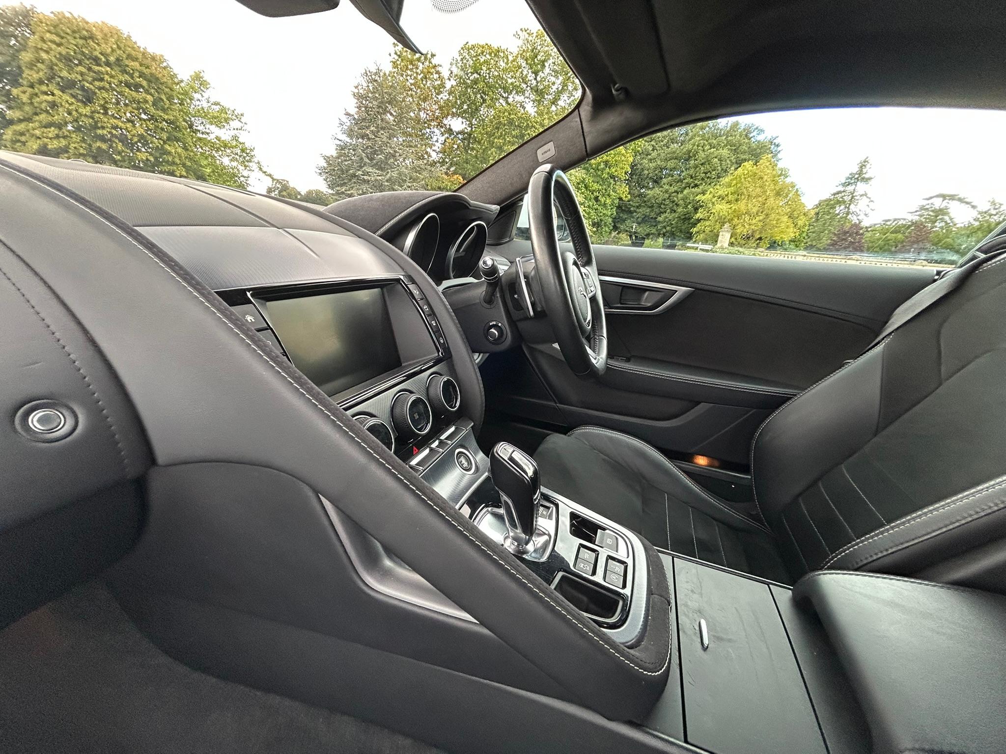 
								2017 Jaguar F-Type 3.0 V6 R-Dynamic Coupe full									