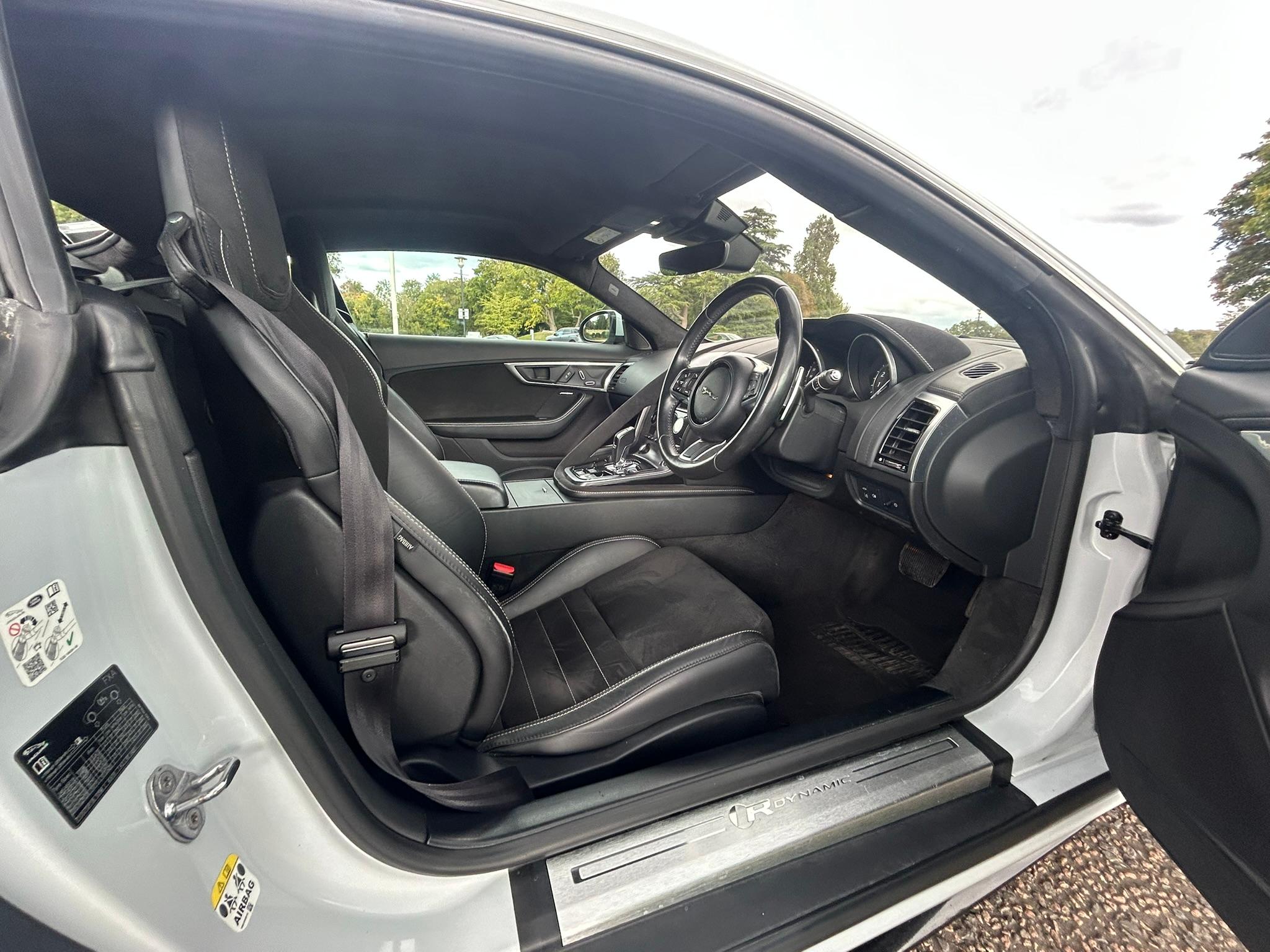 
								2017 Jaguar F-Type 3.0 V6 R-Dynamic Coupe full									