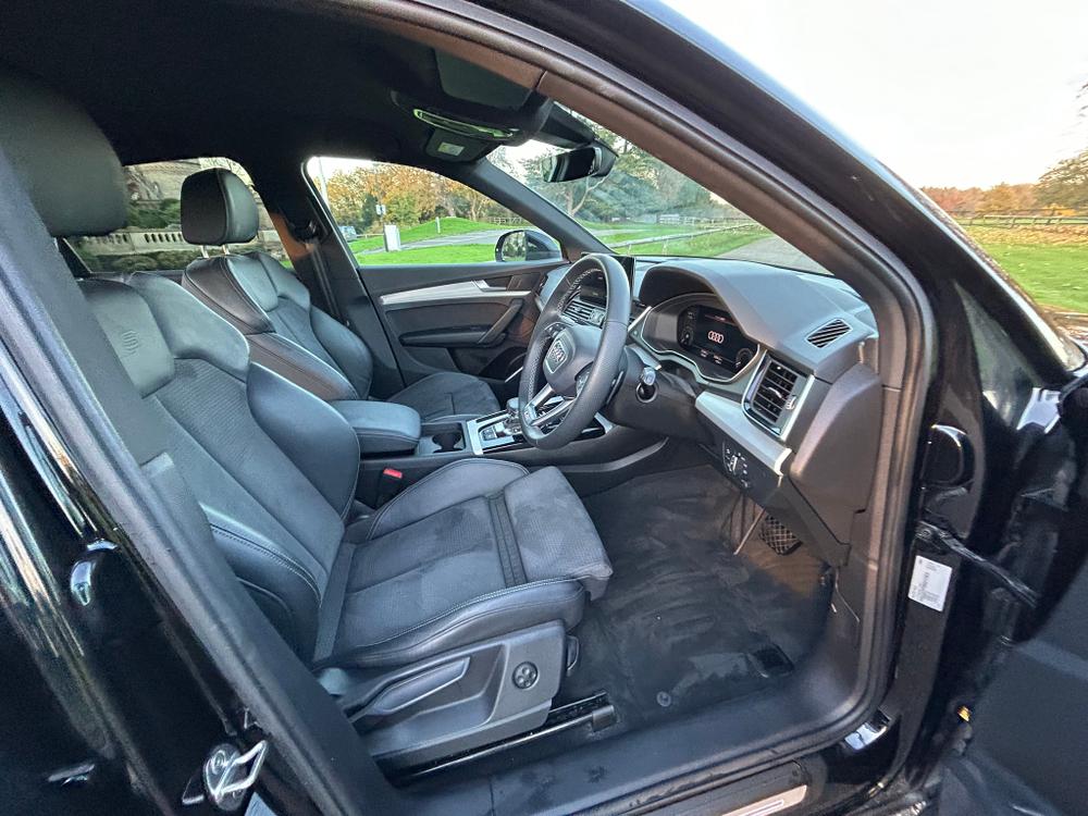
								2021 Audi Q5 2.0 TFSIe 50 S line Plug-in Hybrid full									